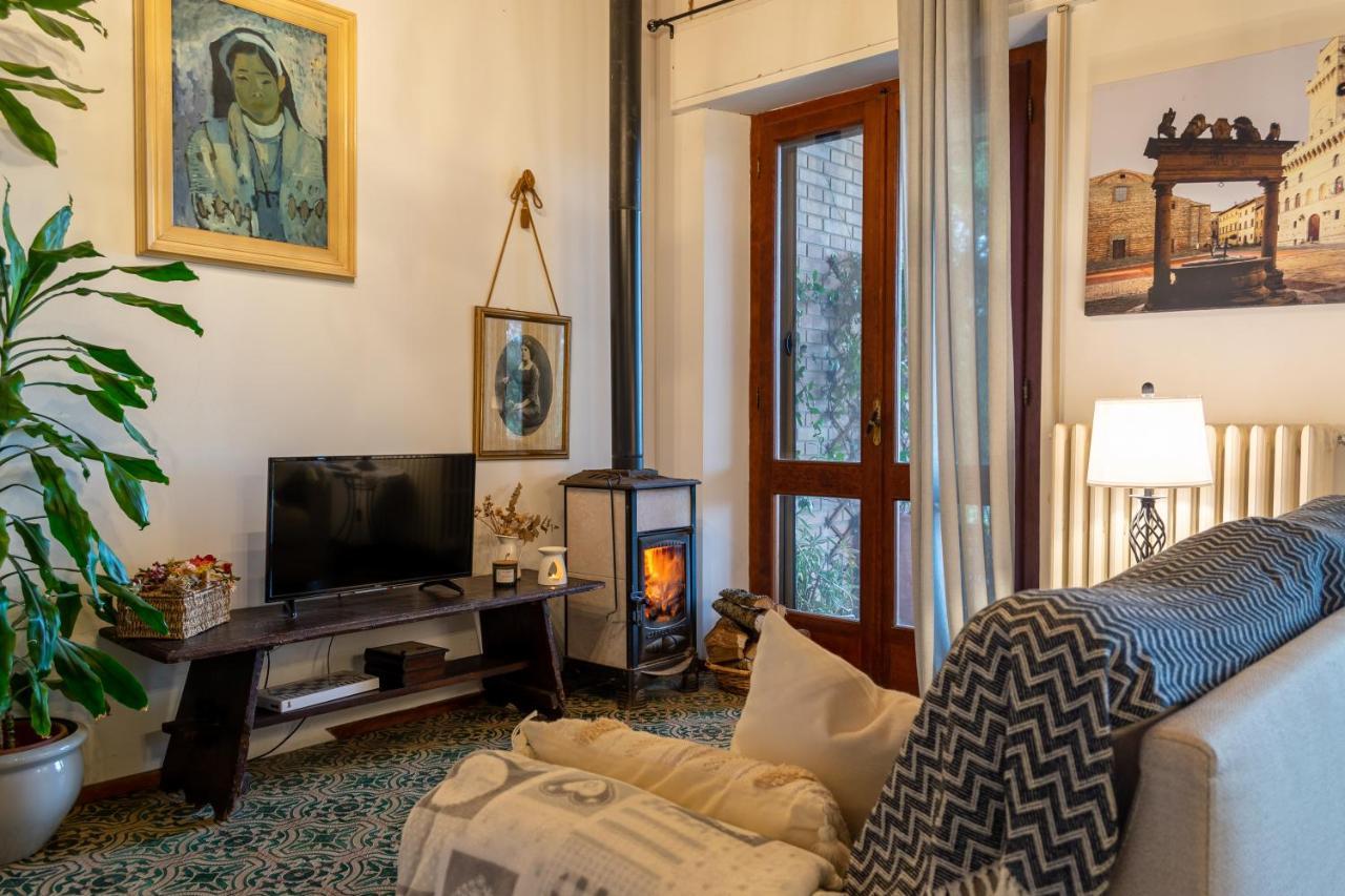 Villa Poliziana San Benedetto Montepulciano Stazione Buitenkant foto
